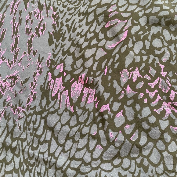 Plenty by Tracy Reese exclusive for Barneys, Silk Leopard Top, Size Small - Picture 6 of 6